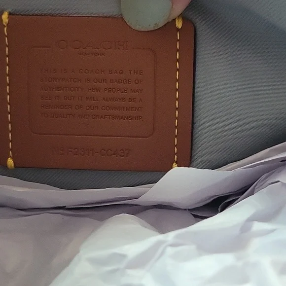 COACH CARY cb NWT - Picture 5 of 12